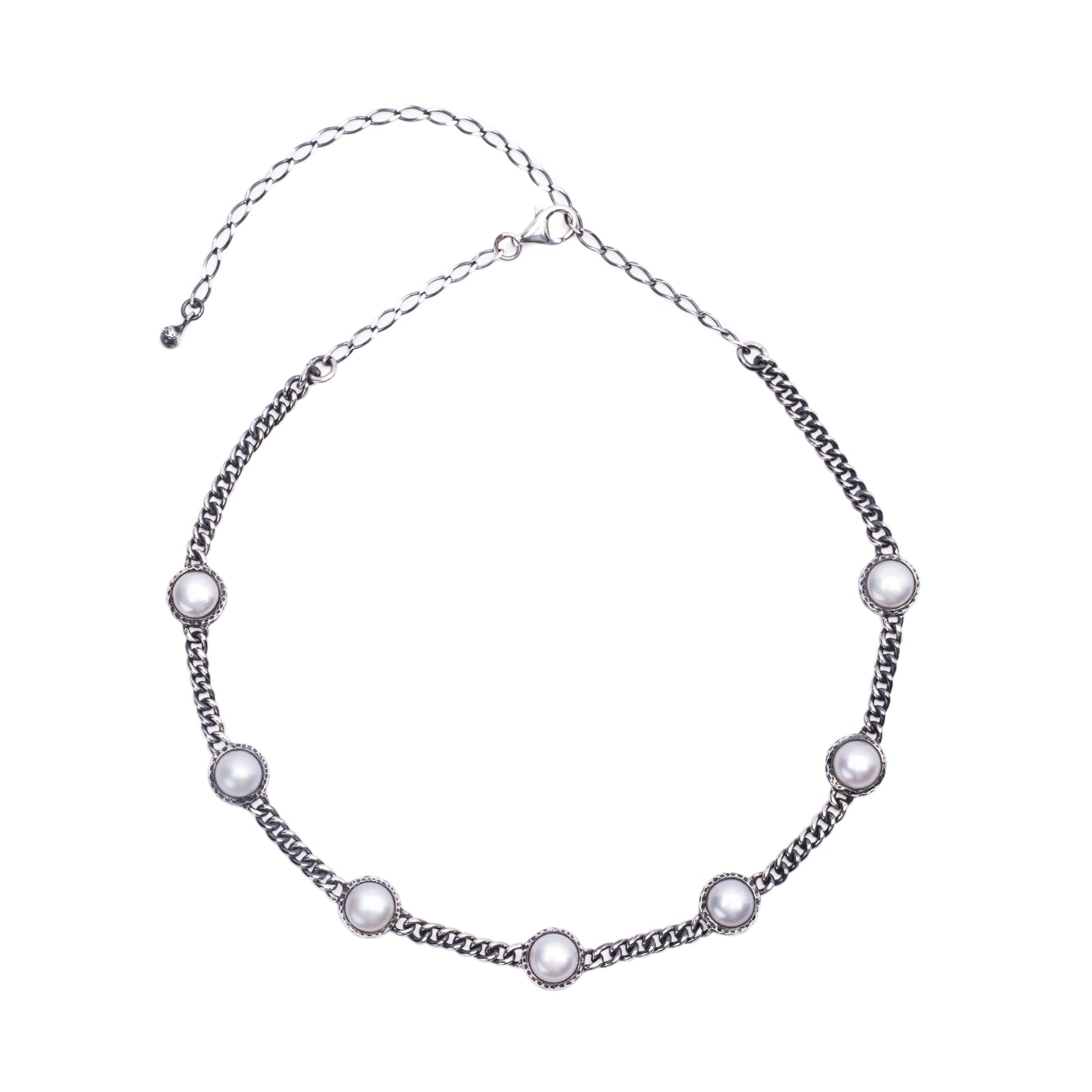 The POEM Choker White Pearls