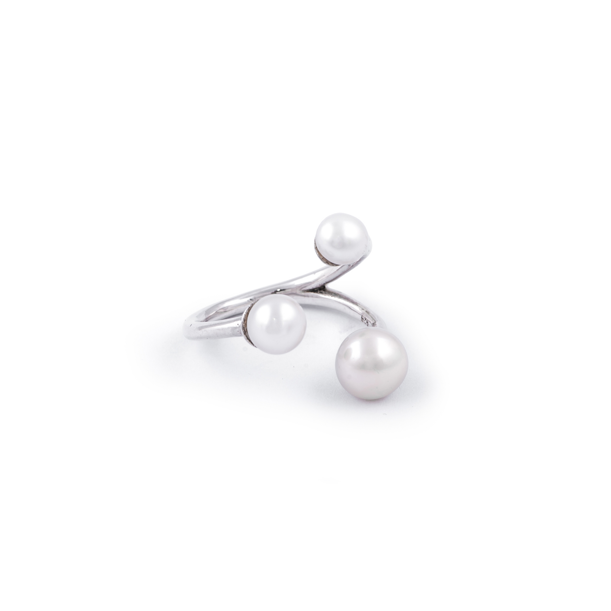 The GRAVITY PEARL Ring